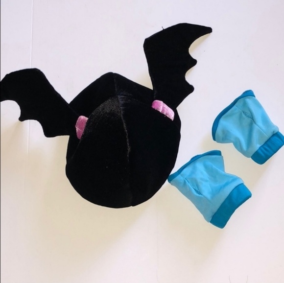 Vampirina Costume - Picture 4 of 5